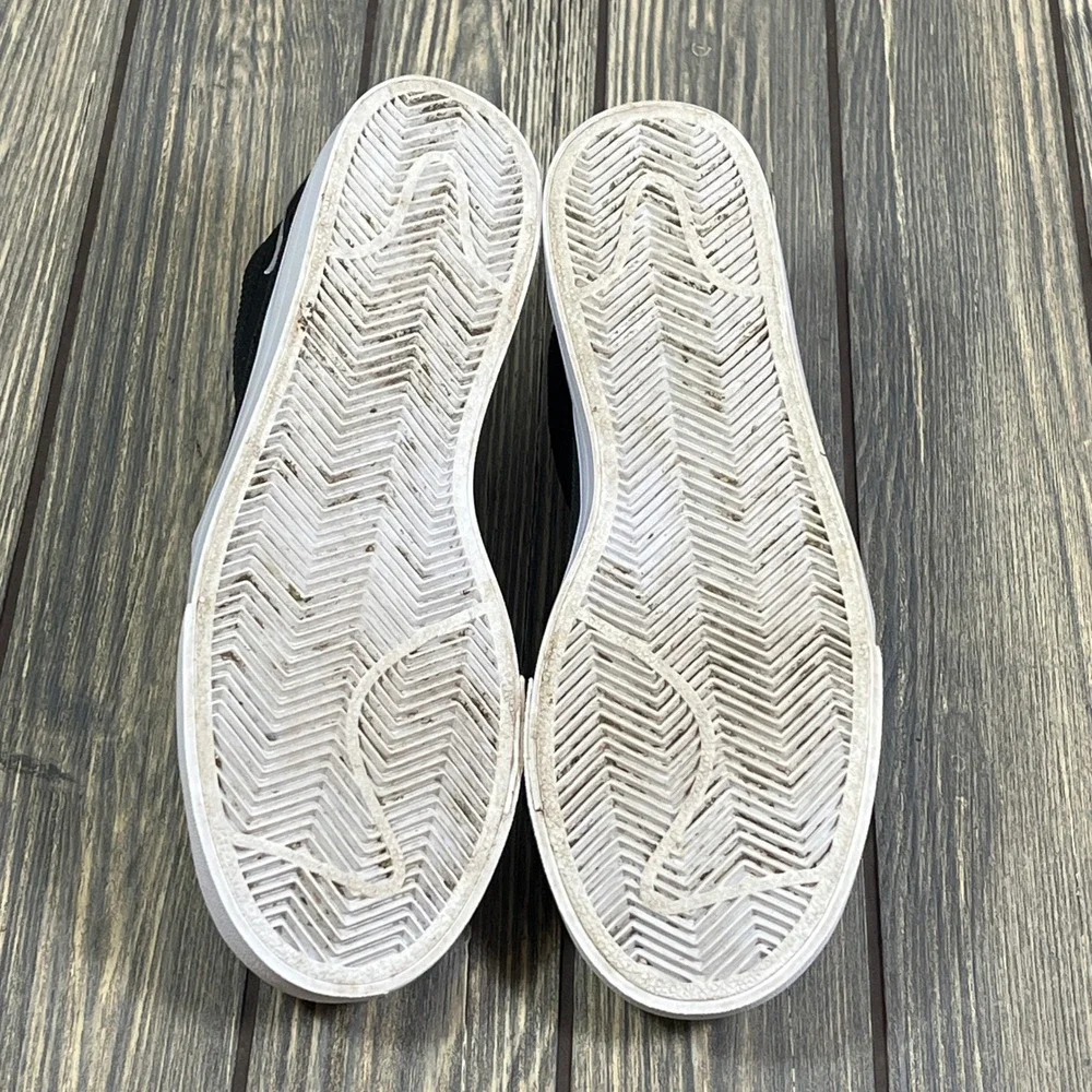 Nike Court Legacy Slip On Shoes Women 7.5 Black Canvas Sneakers CW6540-002 Skate